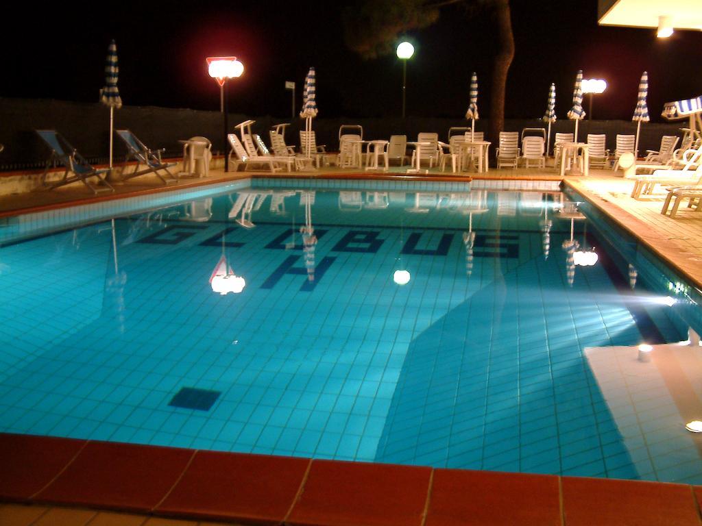 Hotel Globus Чезенатіко Екстер'єр фото